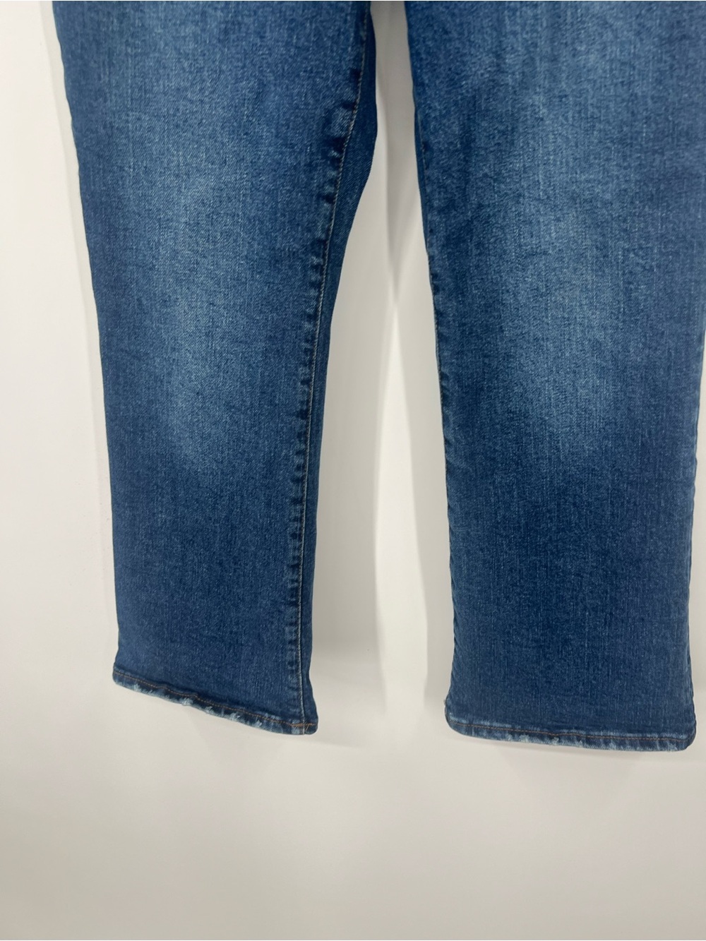Good American High Rise Cropped Mini Bootcut Jeans - Picture 4 of 7